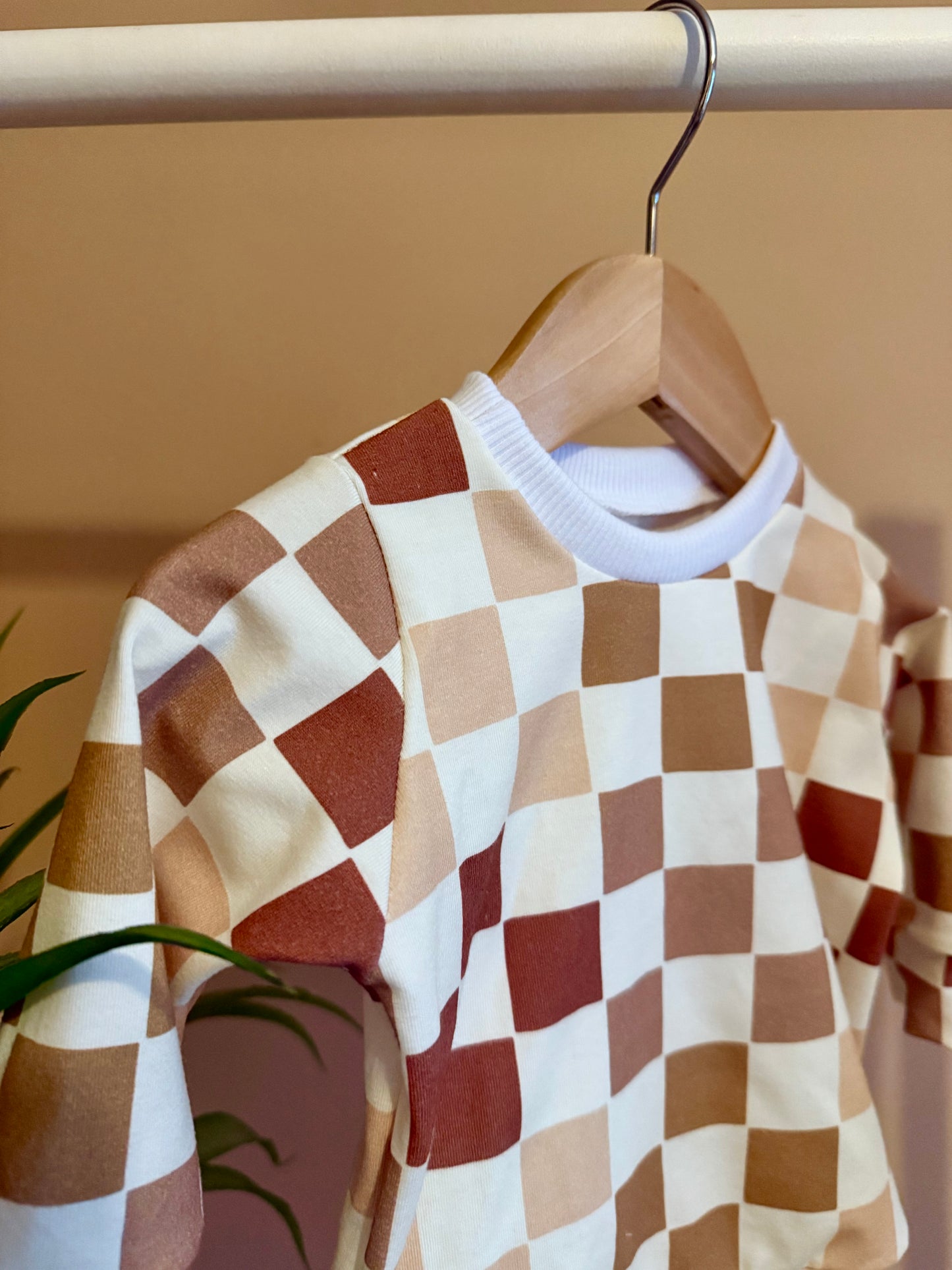 NEUTRAL CHECK SWEATER