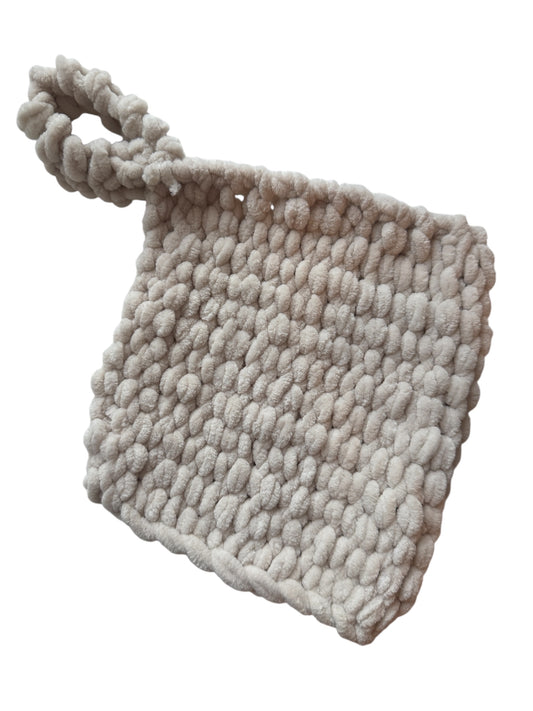 HAND KNITTED COMFORTER - BEIGE